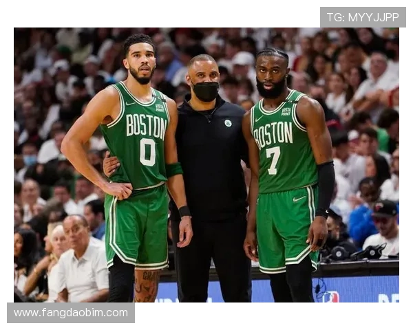 TNT热火与凯尔特人激战正酣球迷期待精彩对决与逆转时刻